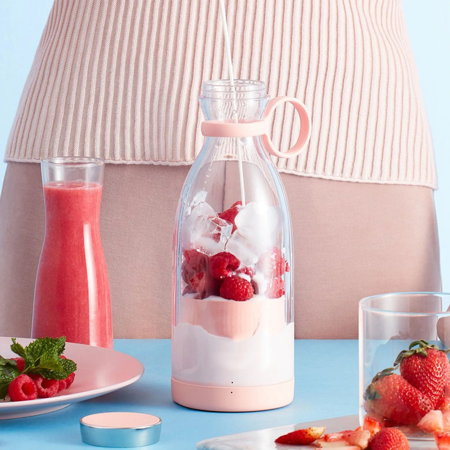 Battery Powered USB Blender  Blender Electric Battery Powered USB Blender Portable Juicer for Outdoor Travel Portable Juicer